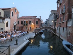 Überall in Venedig gibt es schöne Restaurants in allen Preisklassen
