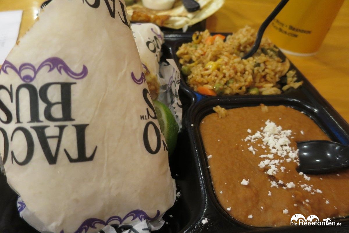Der Burrito im Taco Bus in Tampa kam mit Reis und ordentlich Gewürzen