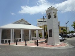 Peace Memorial auf Grand Cayman