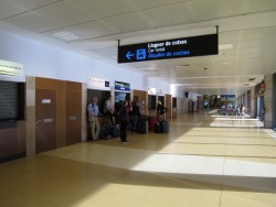 Mietwagenübernahme am Flughafen in Girona