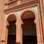 Die Architektur der Stierkampfarena Las Ventas in Madrid lädt zum fotografieren ein