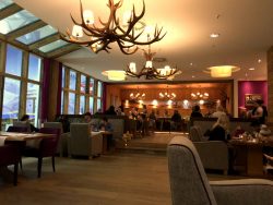 Restaurantbereich im Hotel Fire Ice in Neuss