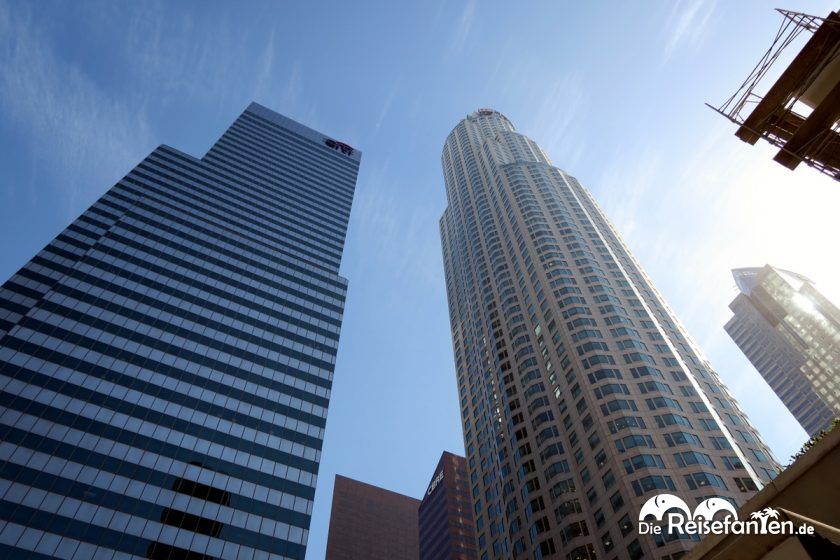 Der rechte Turm beherbergt den OUE Skyspace in Los Angeles