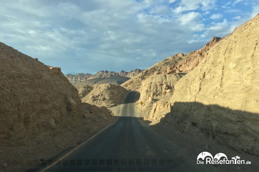 Der einspurige Artist Drive in Death Valley