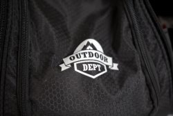 Das Logo von Outdoor Dept in der Nahaufnahme
