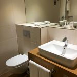 Modernes Badezimmer im Hotel Fire Ice in Neuss