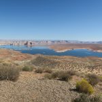 Blick vom Aussichtspunkt oberhalb des Lake Powell in Arizona