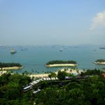 Blick auf die Containerschiffe vor Singapur