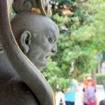 Steinstatue in Singapurs Chinatown