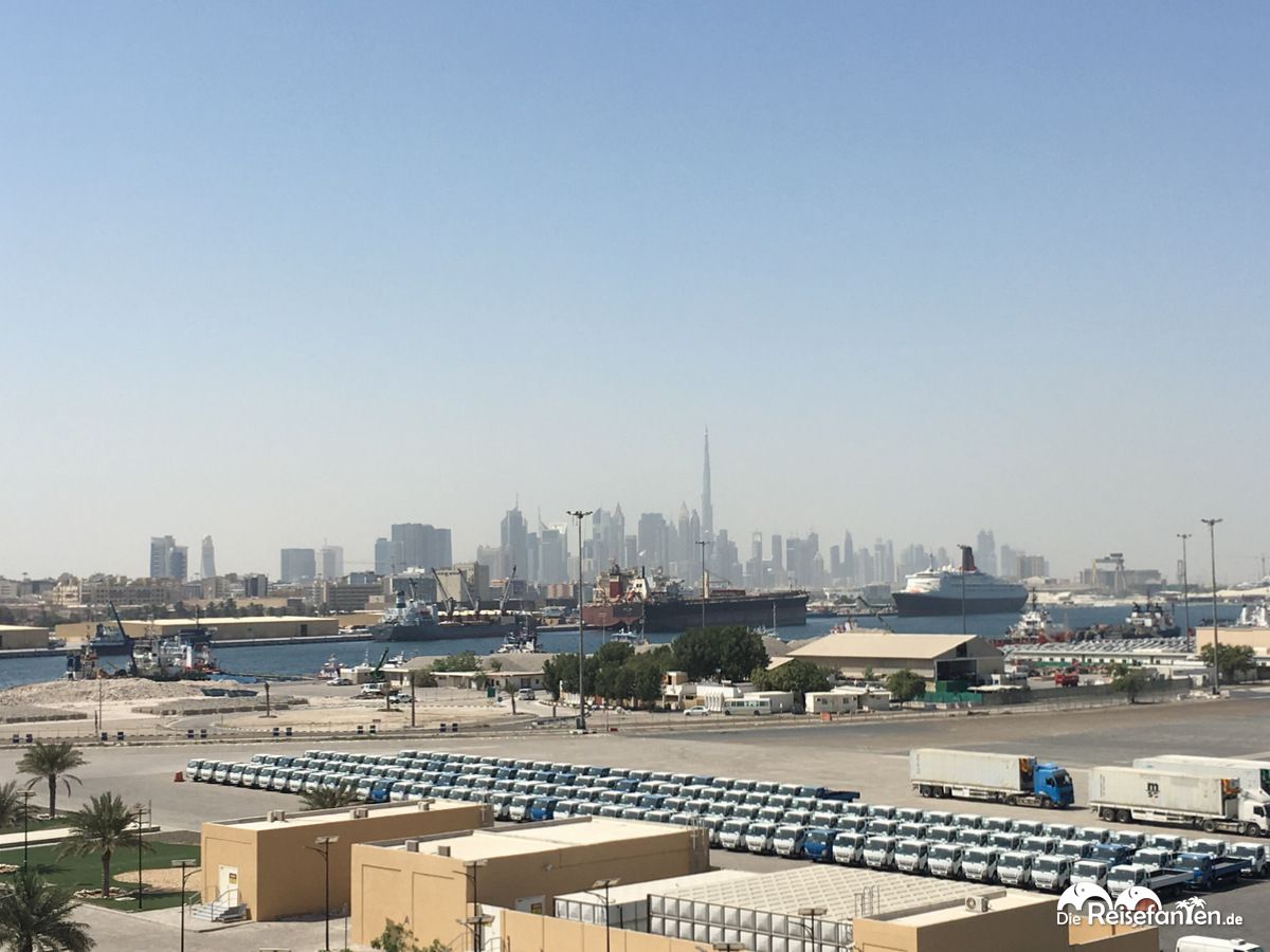 Blick auf den Hafen von Dubai
