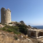 Blick auf den Drakano Turm auf Ikaria