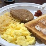 Herzhaftes Frühstück im Red Lion Inn & Suites Long Island City