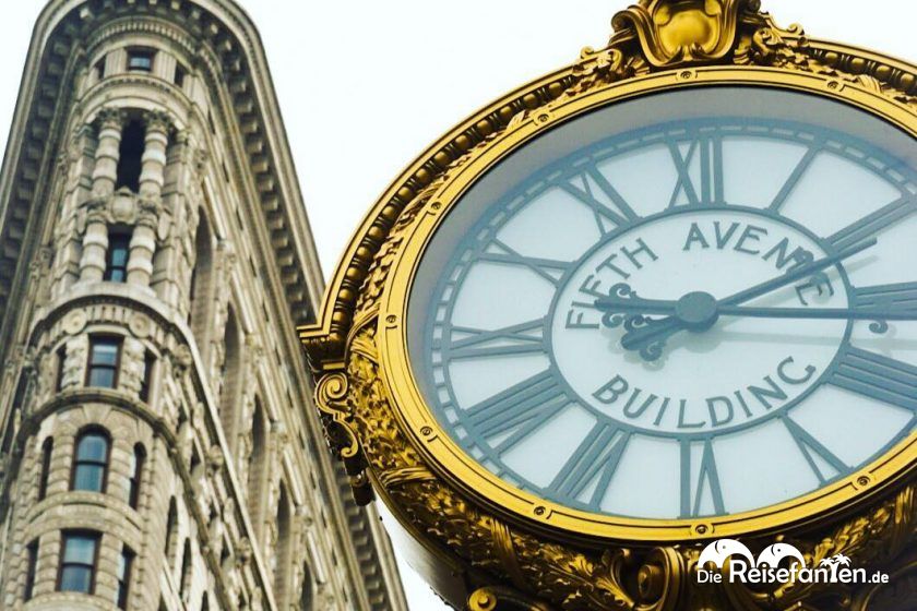 Flatiron Building mit Uhr