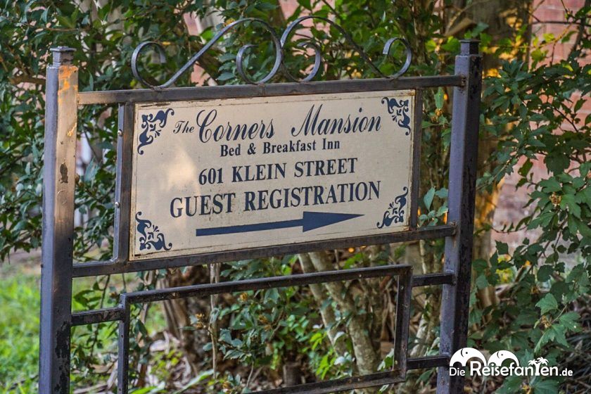 Schild vor dem Corners Mansion in Vicksburg, Mississippi