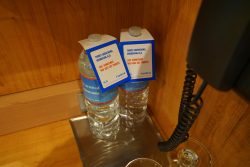 Kostenloses Wasser auf der Carnival Elation