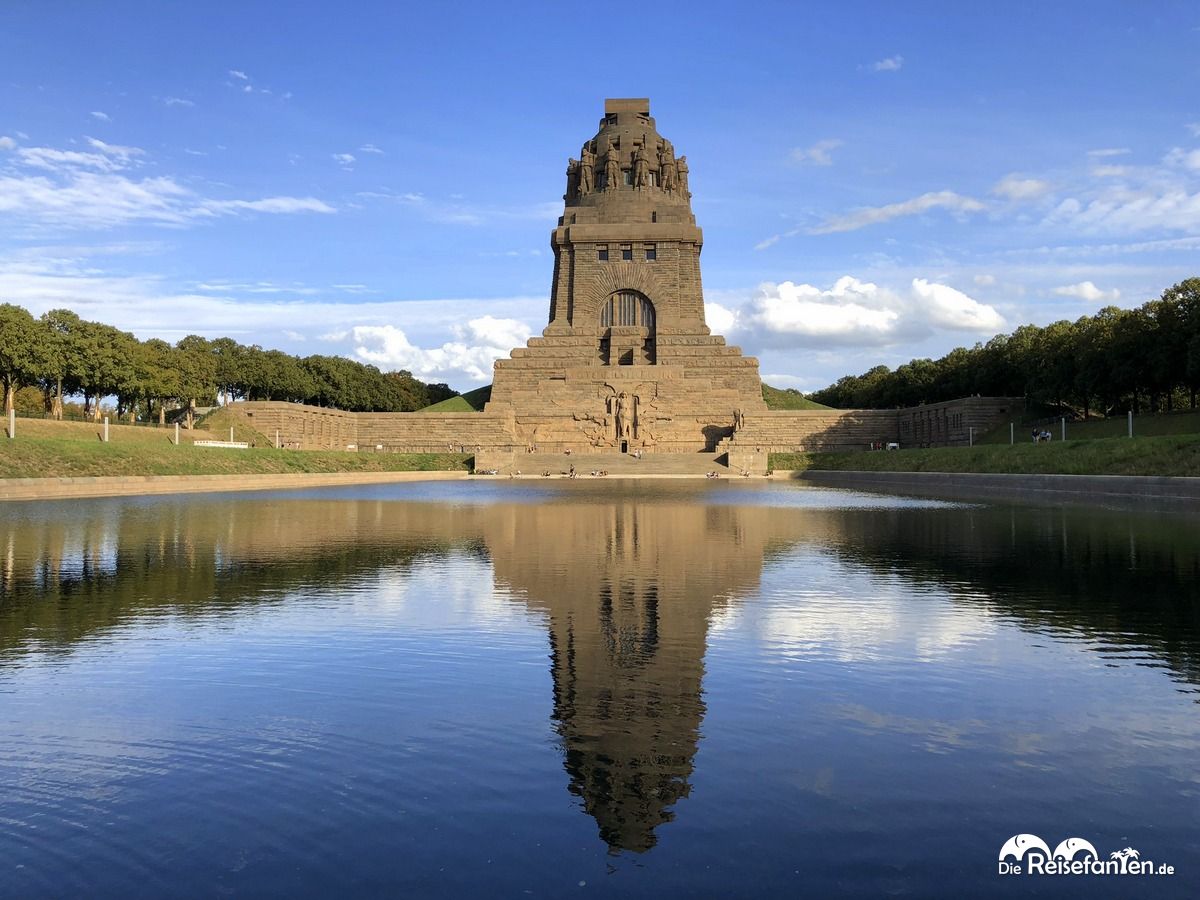 Blick auf das Völkerschacht Denkmal in Leipzig