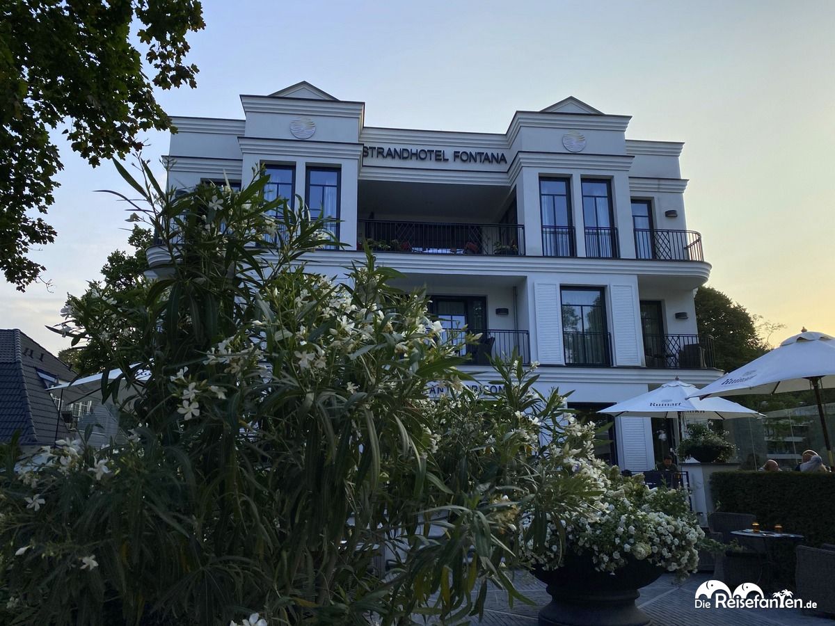 Aussenansicht des Strandhotel Fontana in Timmendorfer Strand
