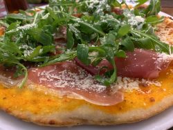 Pizza Parma im Restaurant Kugelofen in Weinheim