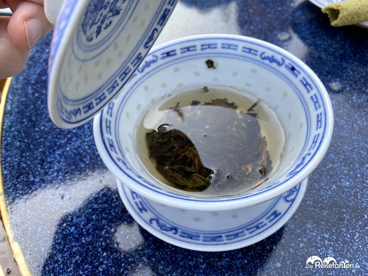 Traditioneller Tee im Chinesischen Teehaus im Luisenpark Mannheim