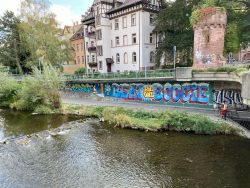 Graffiti an der Dreisam in Freiburg