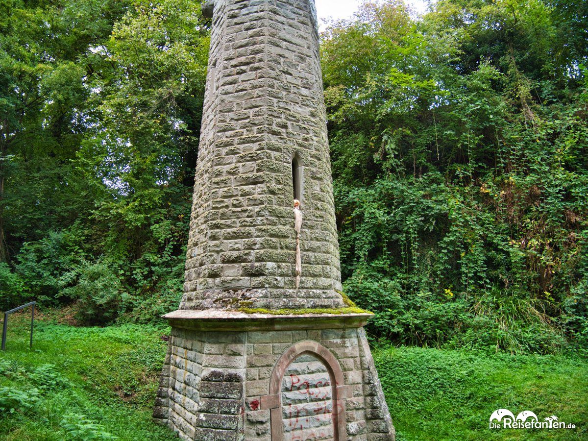 Rapunzel im Turm im Wagsauter Graben in Überlingen