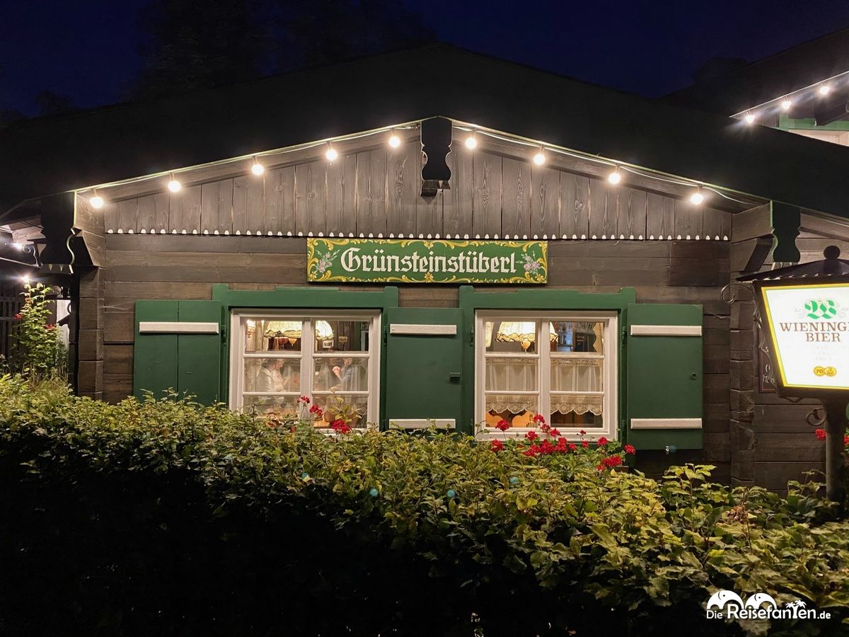 Das Grünsteinstüberl bei Nacht