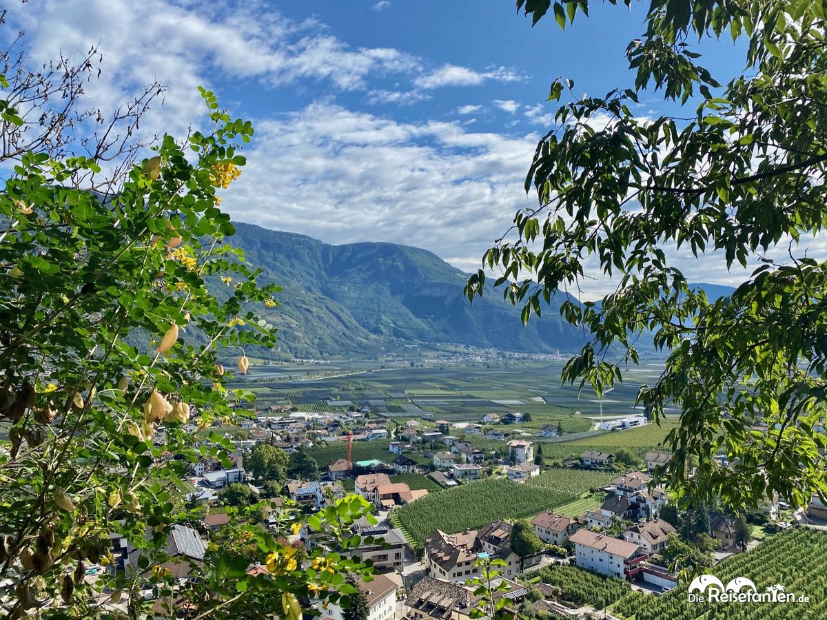 Blick auf Nals in Südtirol