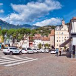 Impressionen aus Meran Von der Brücke in die Stadt