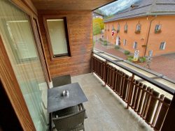 Balkon in der Ariston Dolomiti Residence in Toblach in Südtirol