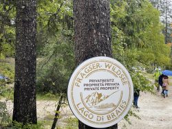 Der Prager Wildsee in Südtirol befindet sich in Privatbesitz