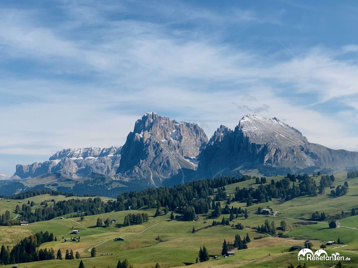 Panoramablick auf die Seiser Alm in Südtirol