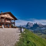 Eine Alm in den Bergen