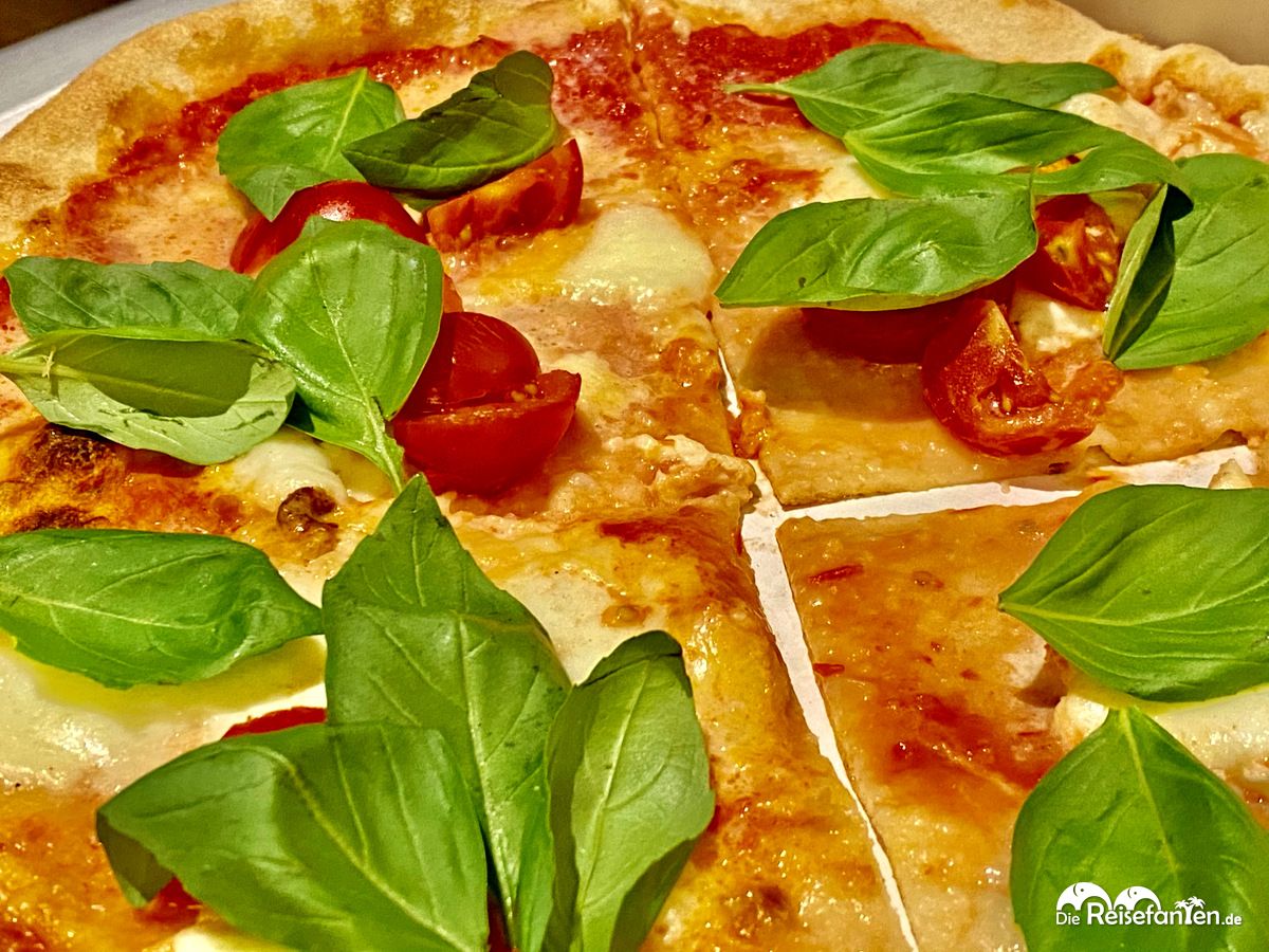 Leckere Pizza aus der Pizzeria Mexico City in Niederdorf in Südtirol