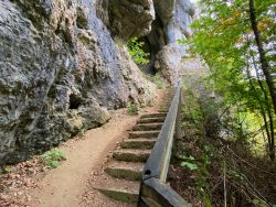 Aufstieg zur Riesenburg in Wiesenttal