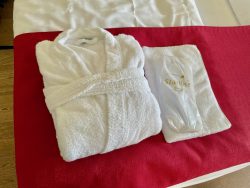 Bademantel im Haus am Meer in Hohwacht an der Ostsee