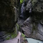 In der Partnachklamm kommt Wasser auch zusätzlich von oben
