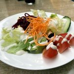 Vorspeisensalat im Restaurant Tyros