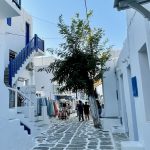 Weiße Häuserfassaden in Mykonos Stadt