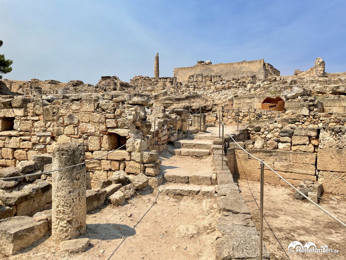 Weitläufige archäologische Ausgrabungsstätte am Apollon Termpel auf Aegina