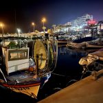 Der Hafen von Larnaka bei Nacht