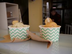 Leckeres Eis aus der Gelateria Nefeli in der Altstadt von Rhodos Stadt