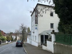 Straßenblick auf das Parkhotel Bad Harzburg