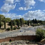 Blick auf den Außenbereich vom Kolosseum