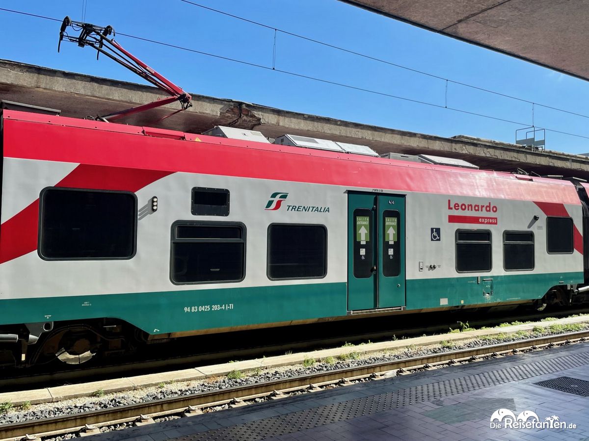 Der Leonardo Express pendelt zwischen dem Flughafen Fiumicino und Termini