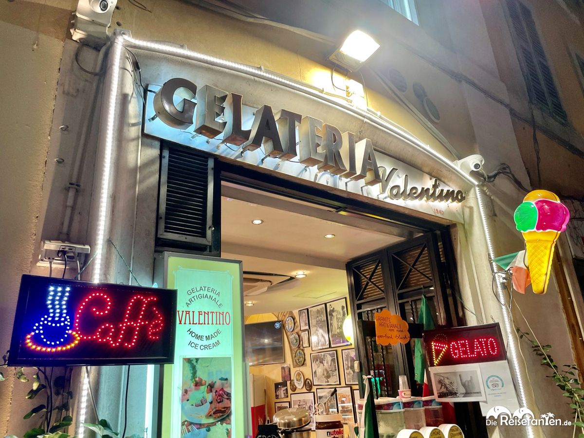 Blick auf die Gelateria Valentino in Rom