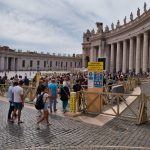 Der Petersdom in Rom 01