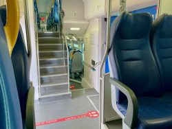 Im Regionalzug unterwegs von Roma Termini nach Civitavecchia