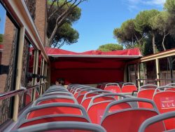 Open Air Bereich im Big Bus in Rom
