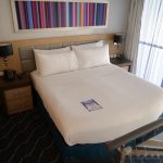 Bett im oberen Stock der Suite an Bord der Harmony of the Seas