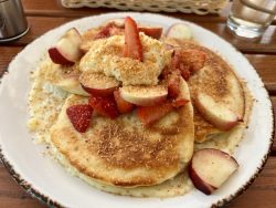 Paradise Pancakes im Jaeley's Cafe in Köln Ehrenfeld